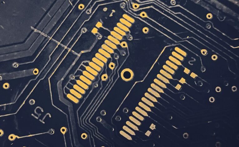 signal engine start phone trace